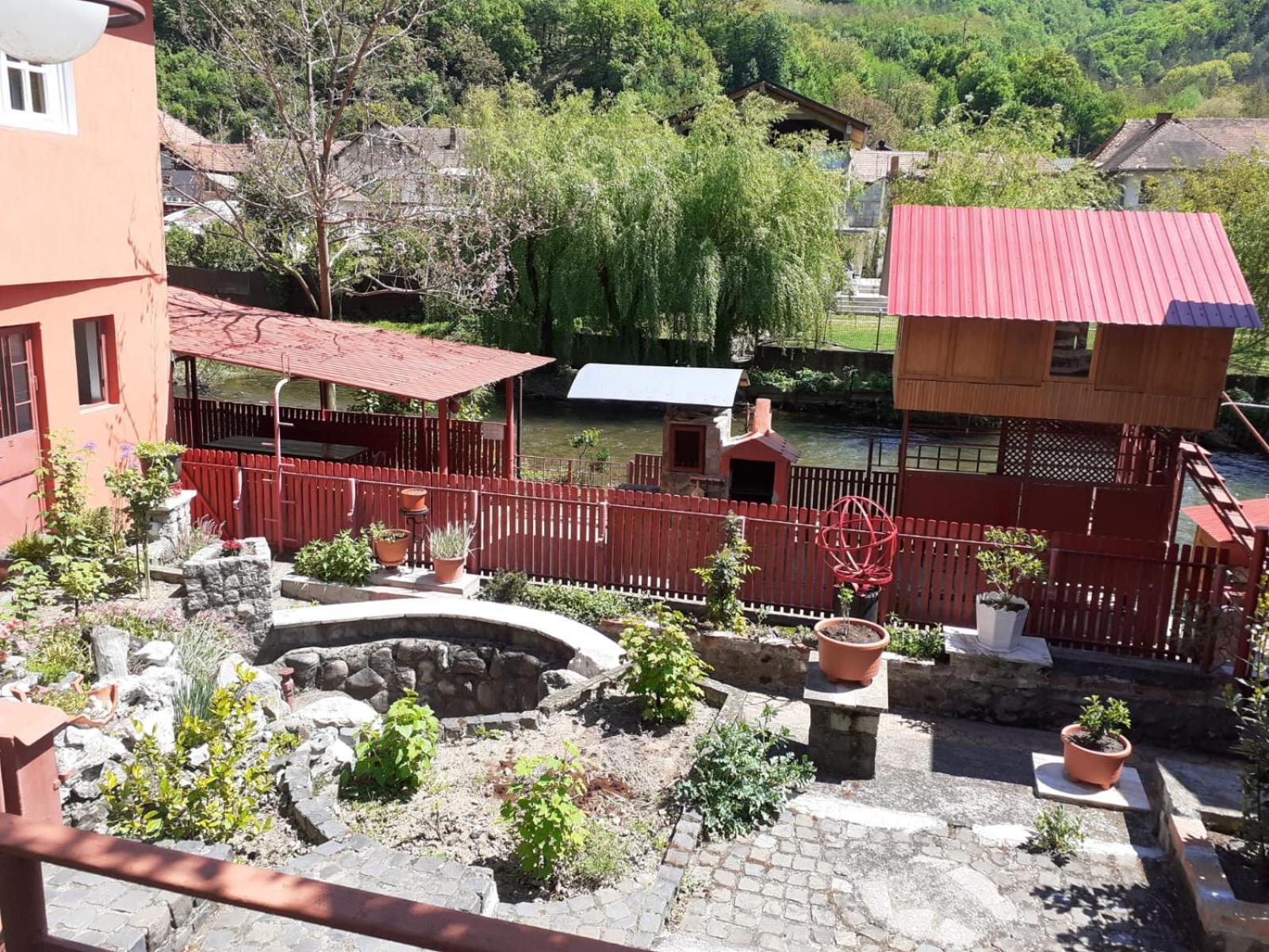 Pensiunea Belladonna Băile Herculane Exterior photo