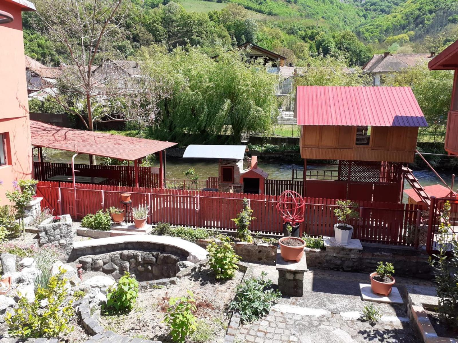 Pensiunea Belladonna Băile Herculane Exterior photo